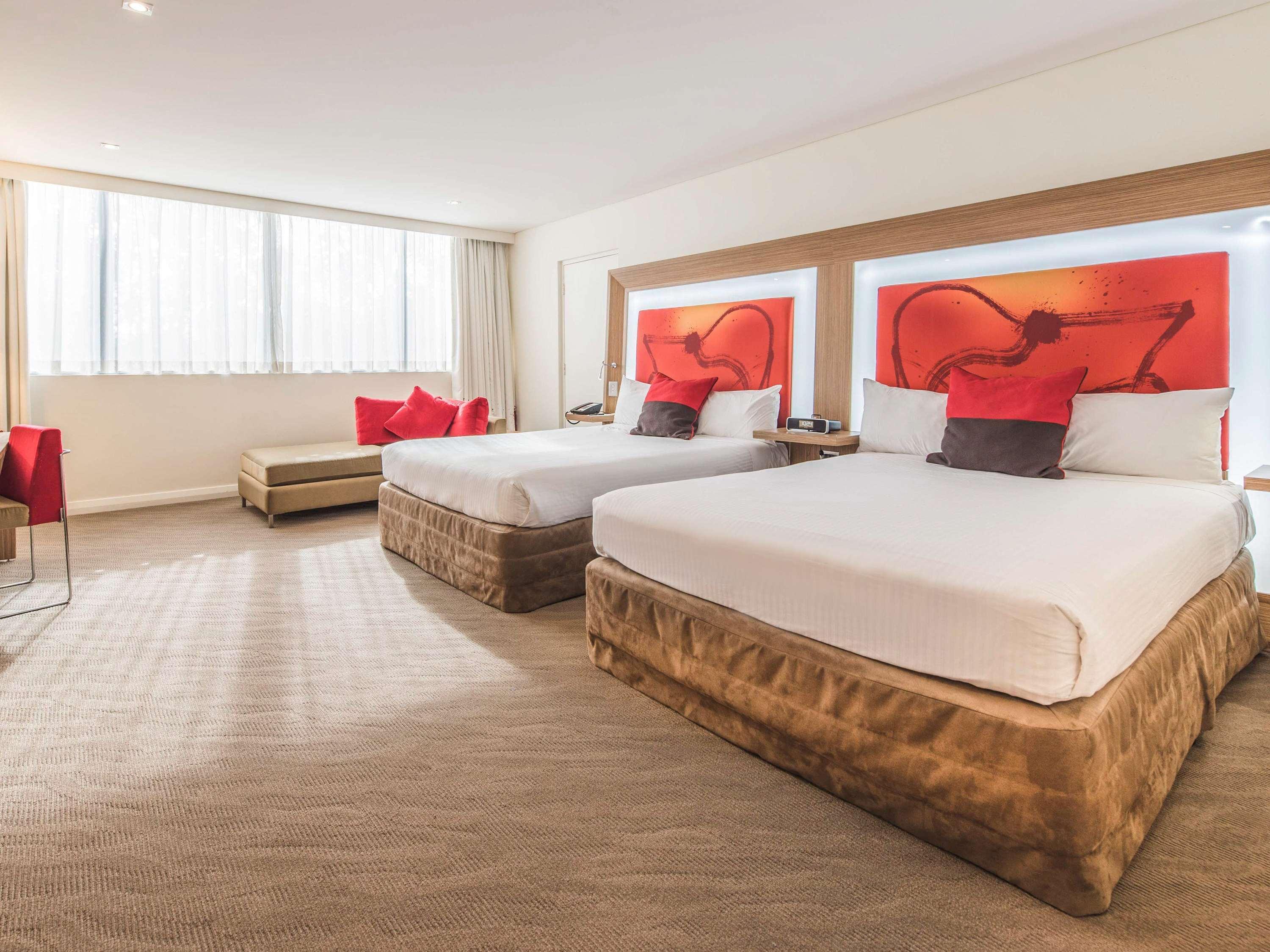 Novotel Sydney West Hq Руути Хил Екстериор снимка