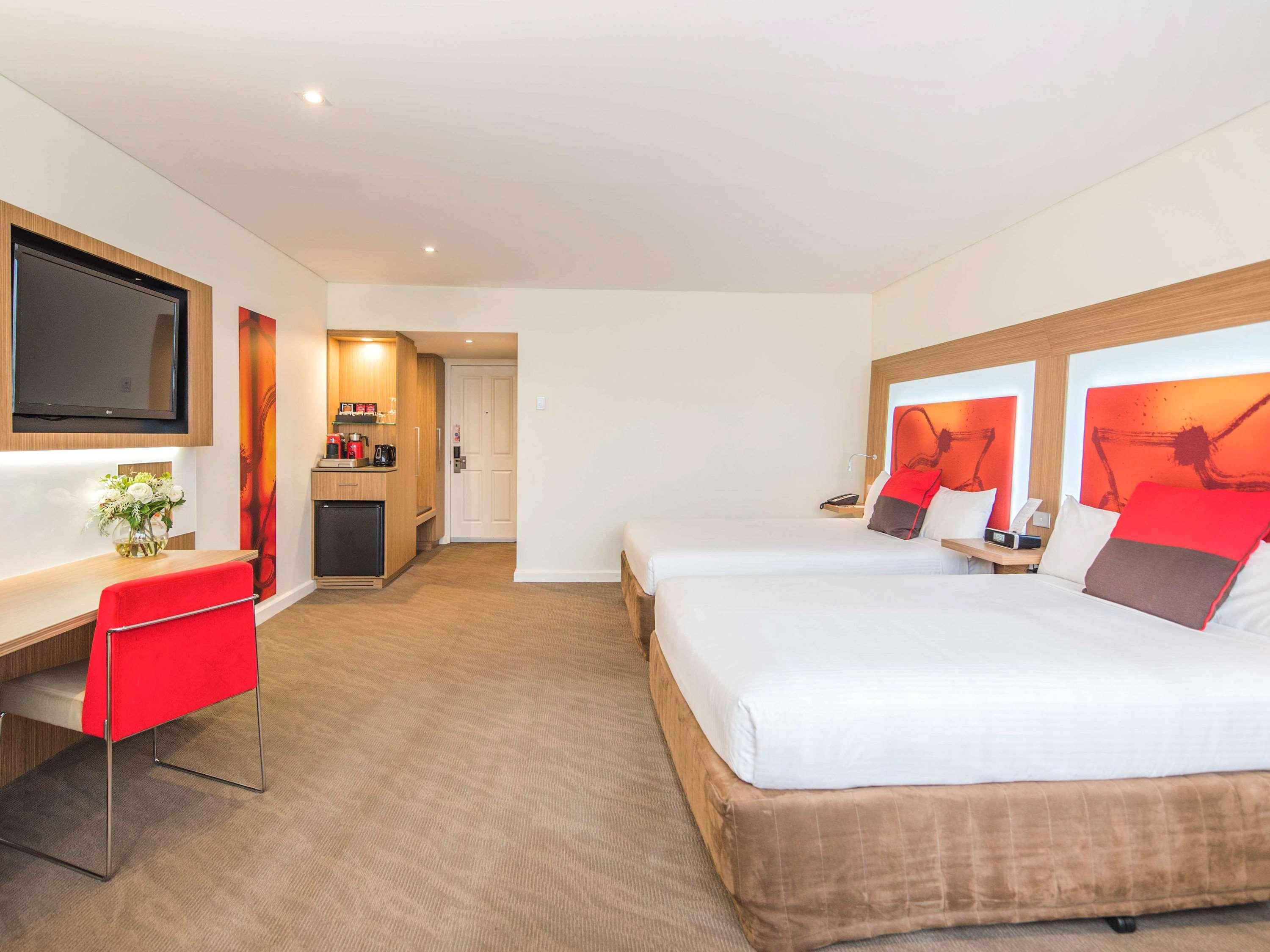 Novotel Sydney West Hq Руути Хил Екстериор снимка