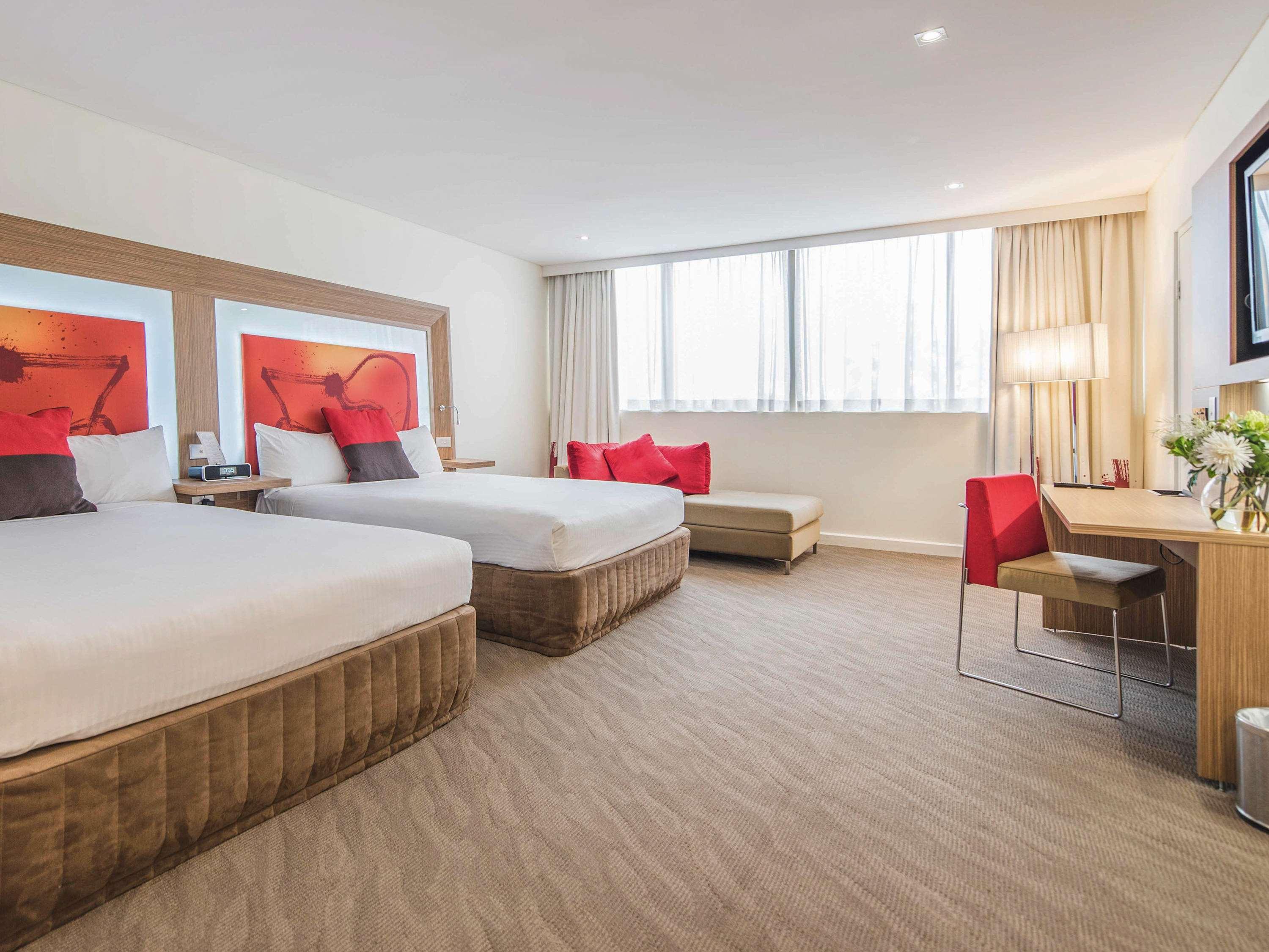 Novotel Sydney West Hq Руути Хил Екстериор снимка