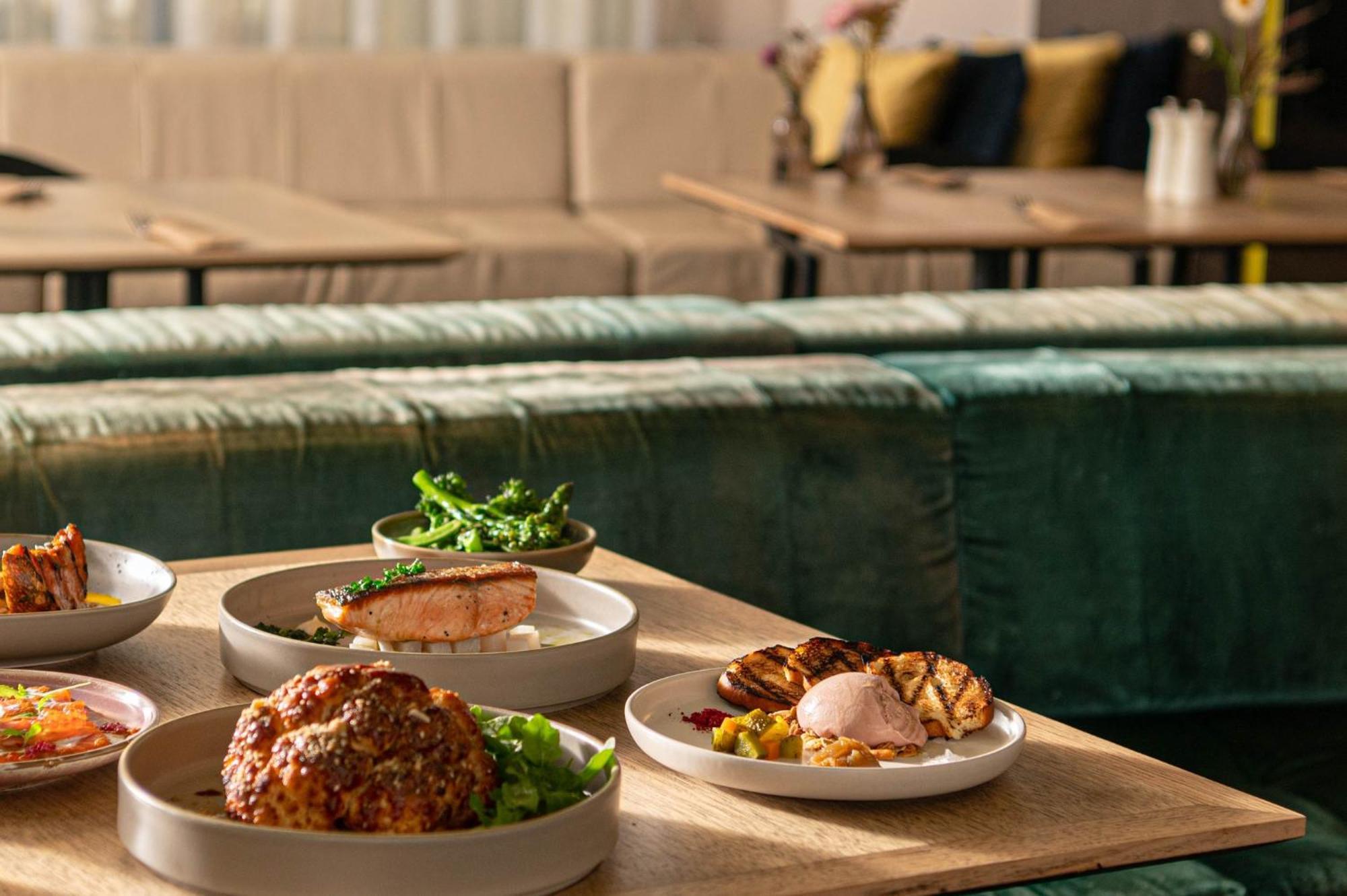 Novotel Sydney West Hq Руути Хил Екстериор снимка