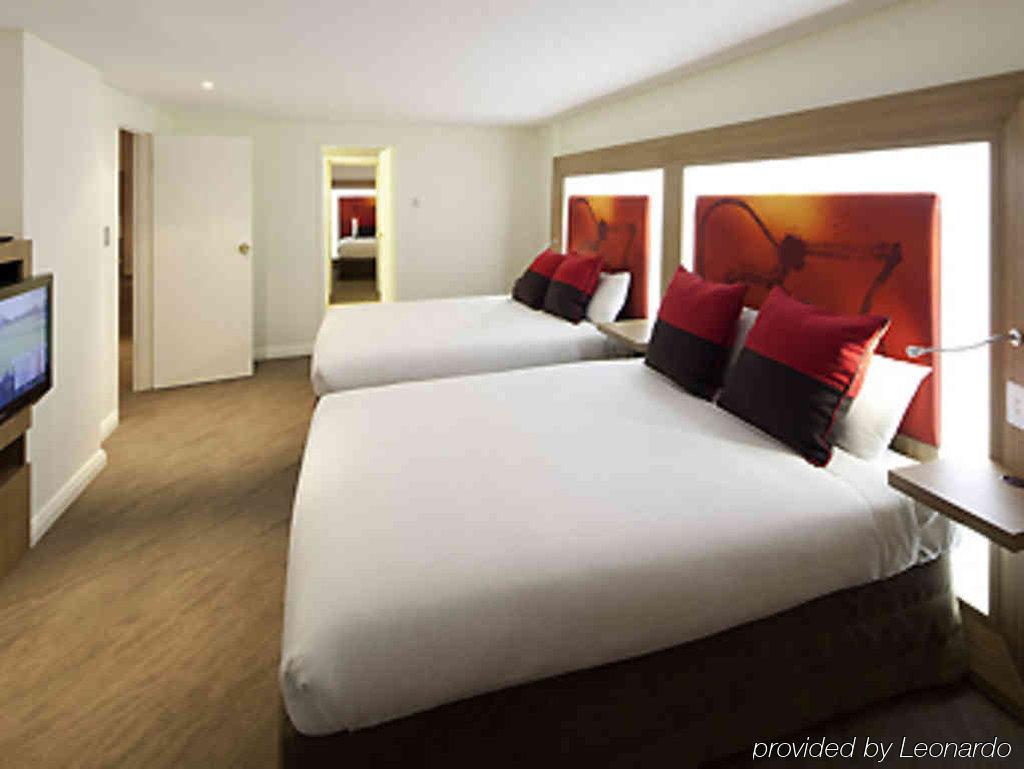 Novotel Sydney West Hq Руути Хил Екстериор снимка