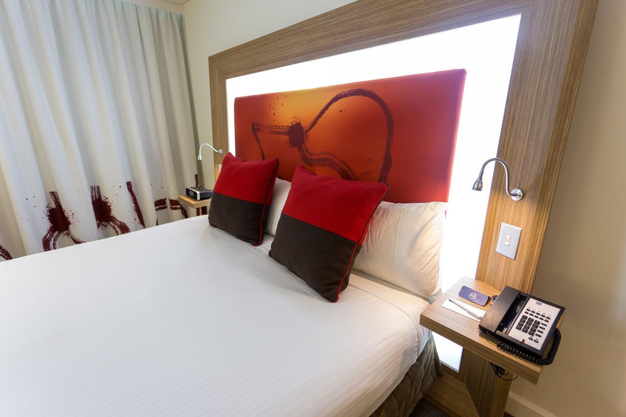 Novotel Sydney West Hq Руути Хил Екстериор снимка