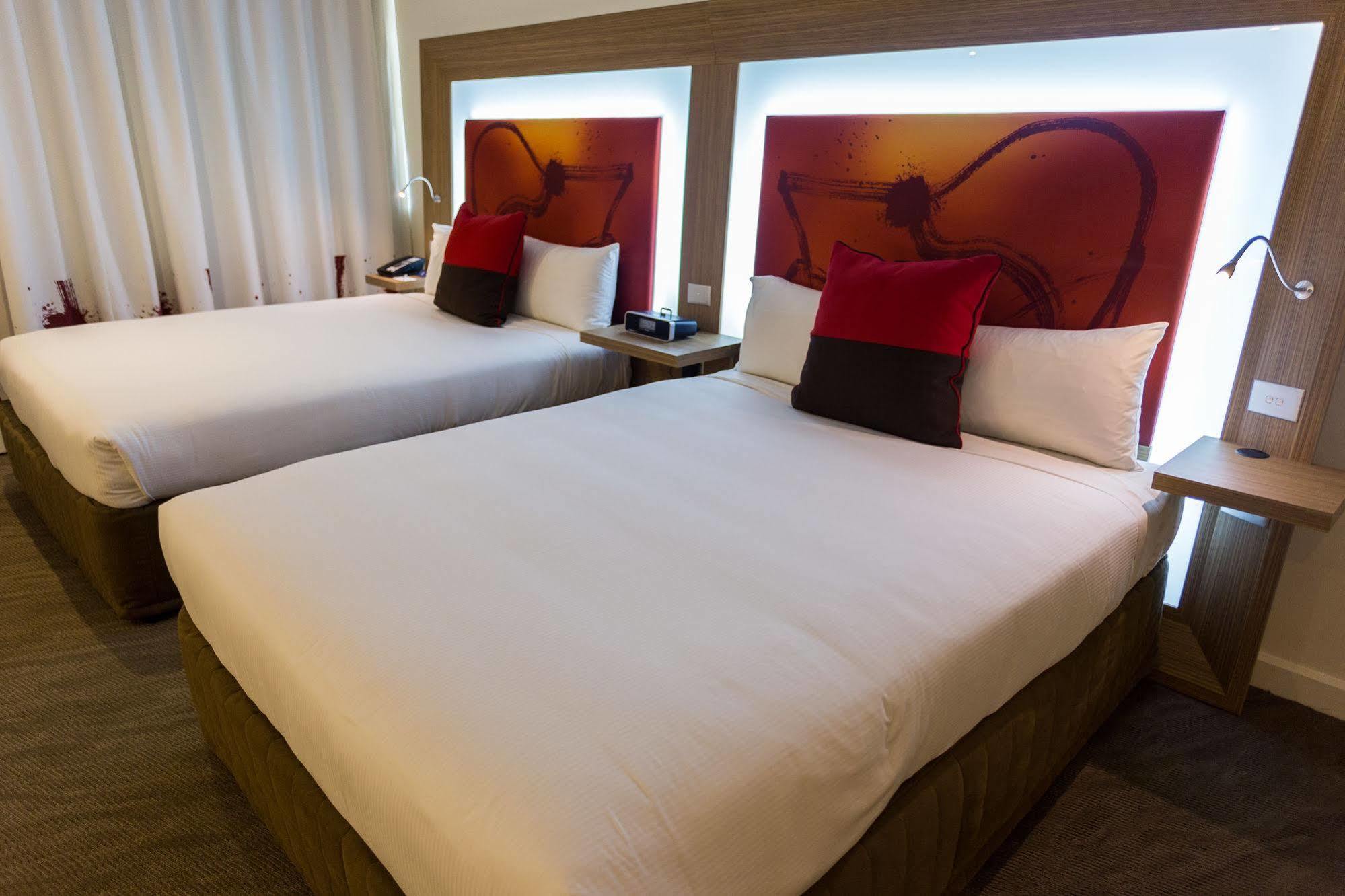 Novotel Sydney West Hq Руути Хил Екстериор снимка