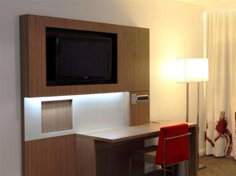 Novotel Sydney West Hq Руути Хил Екстериор снимка