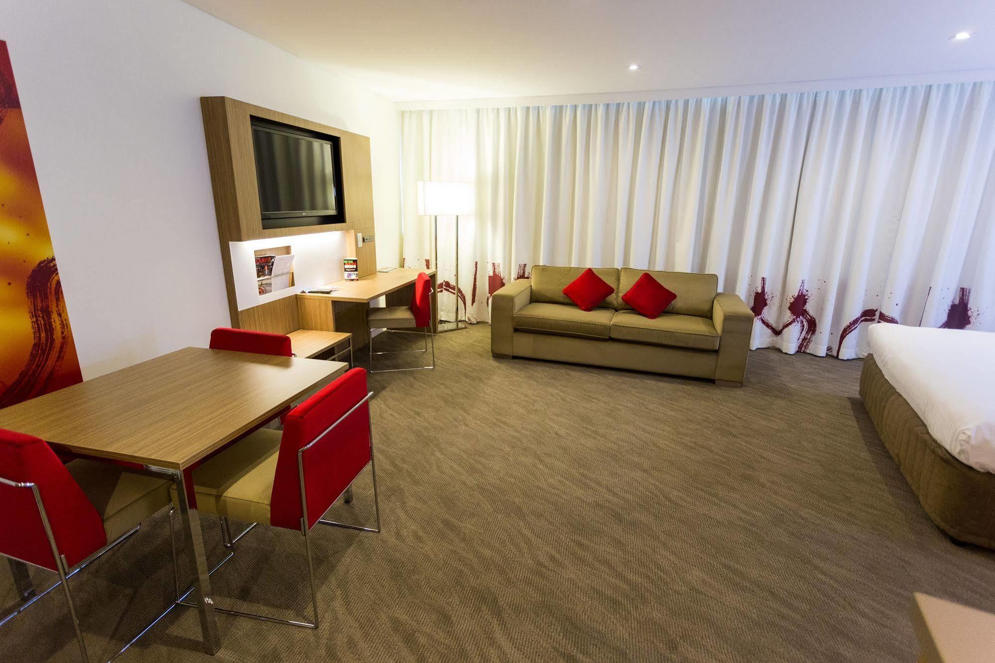 Novotel Sydney West Hq Руути Хил Екстериор снимка