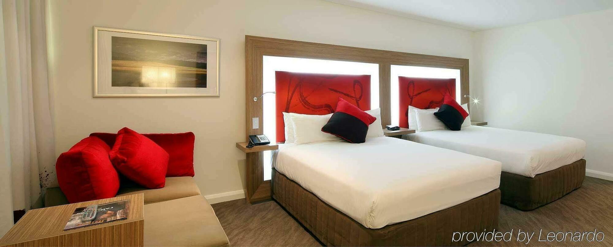 Novotel Sydney West Hq Руути Хил Екстериор снимка
